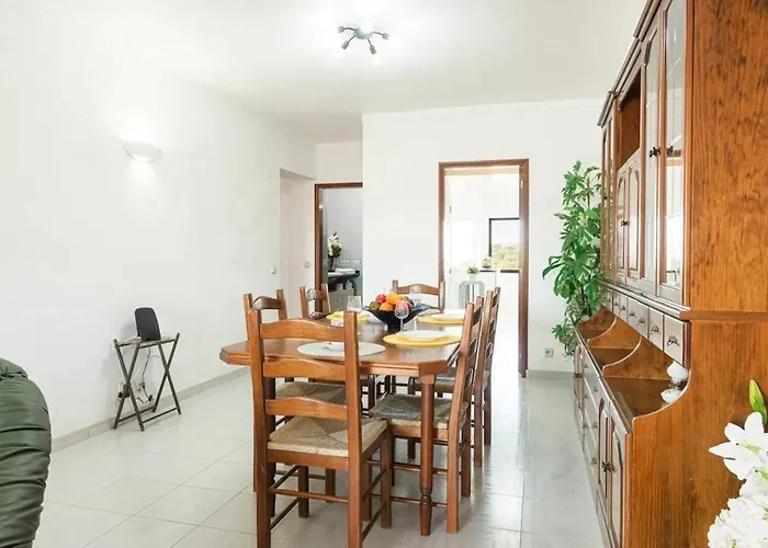 Modern In With Shared Pool