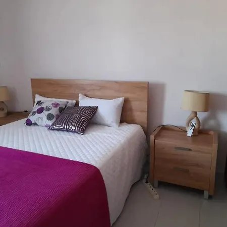 Modern In With Shared Pool Vilamoura